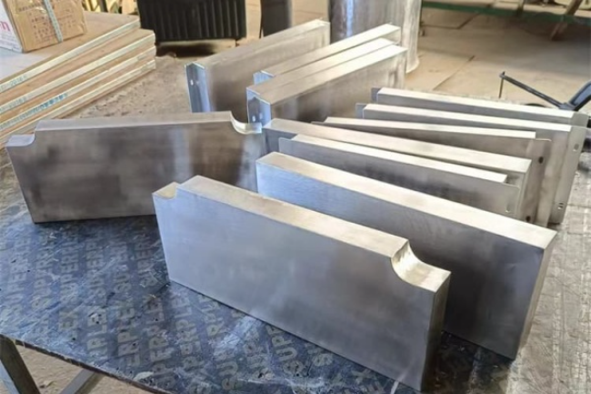 保定不锈钢包铅件